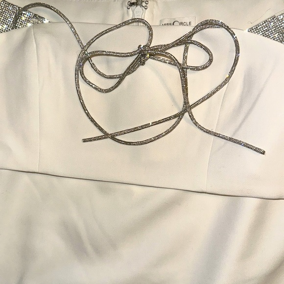 Chic White and Silver Maxi Dress - Picture 13 of 13